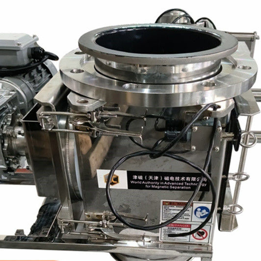 Menghemat Energi Rotary Magnetic Separator 24/7 Operasi Low Maintenance Iron Separator Mesin