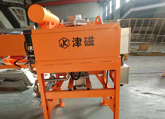 Penghilang besi elektromagnetik pembersih diri dengan pembebasan besi otomatis dan kekuatan medan magnet 1200-16000G untuk penghapusan besi yang efisien